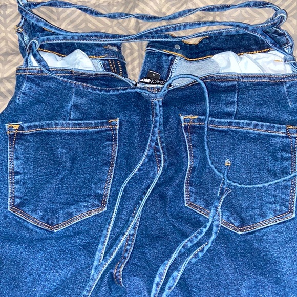 Fashion Nova tie me up in the back jeans Size 3 - Picture 3 of 5